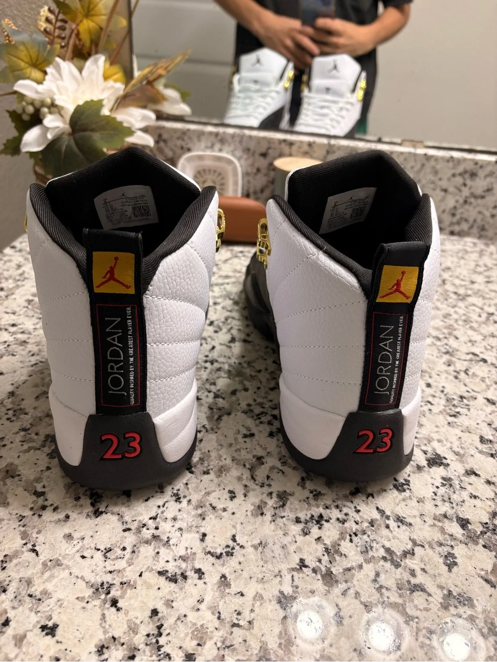 Jordan 12 taxi Men’s size 8